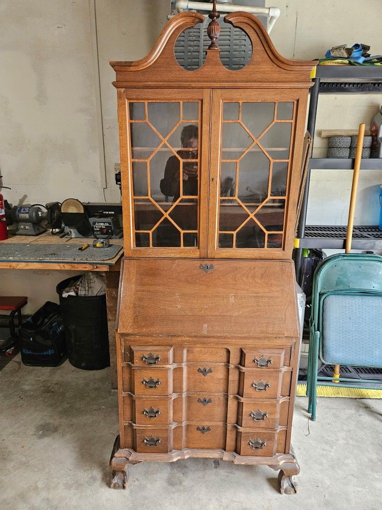 Display cabinet and Desk