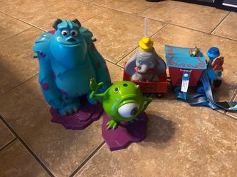 Disney parks sipper and popcorn buckets