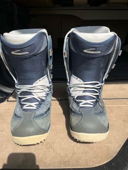 Men’s Burton boots. Size 13