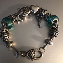 Roman  The  Cat’s Meow Silver Tone Charm Bracelet 