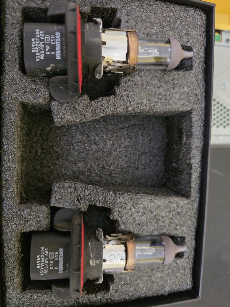 H13 Sylvania Bulbs