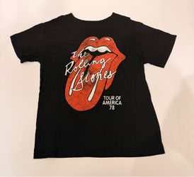 Vintage Womens The Rolling Stones Tour of America 78 black t-shirt with red lips graphic