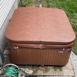 HOT TUB COVER - NEVER USED 