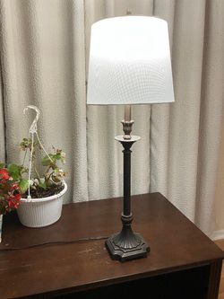 Elegant table lamp