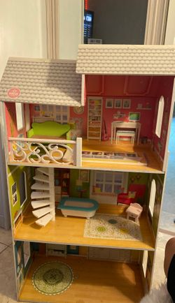 Girls doll playhouse