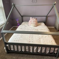 Gray House Framed Bed - Full Size 