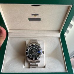 Luxury Watch, Silver, Black Face, Black Dial 