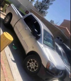 Nissan Titan 2004 v8