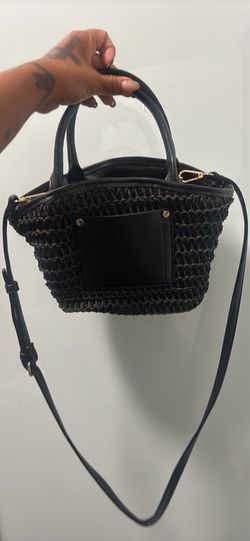 Cartera negra forever 21