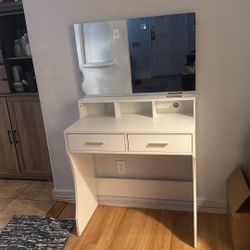Make Up Vanity