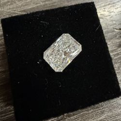 Lab Grown Radiant Cut Diamond 1.6 Carats