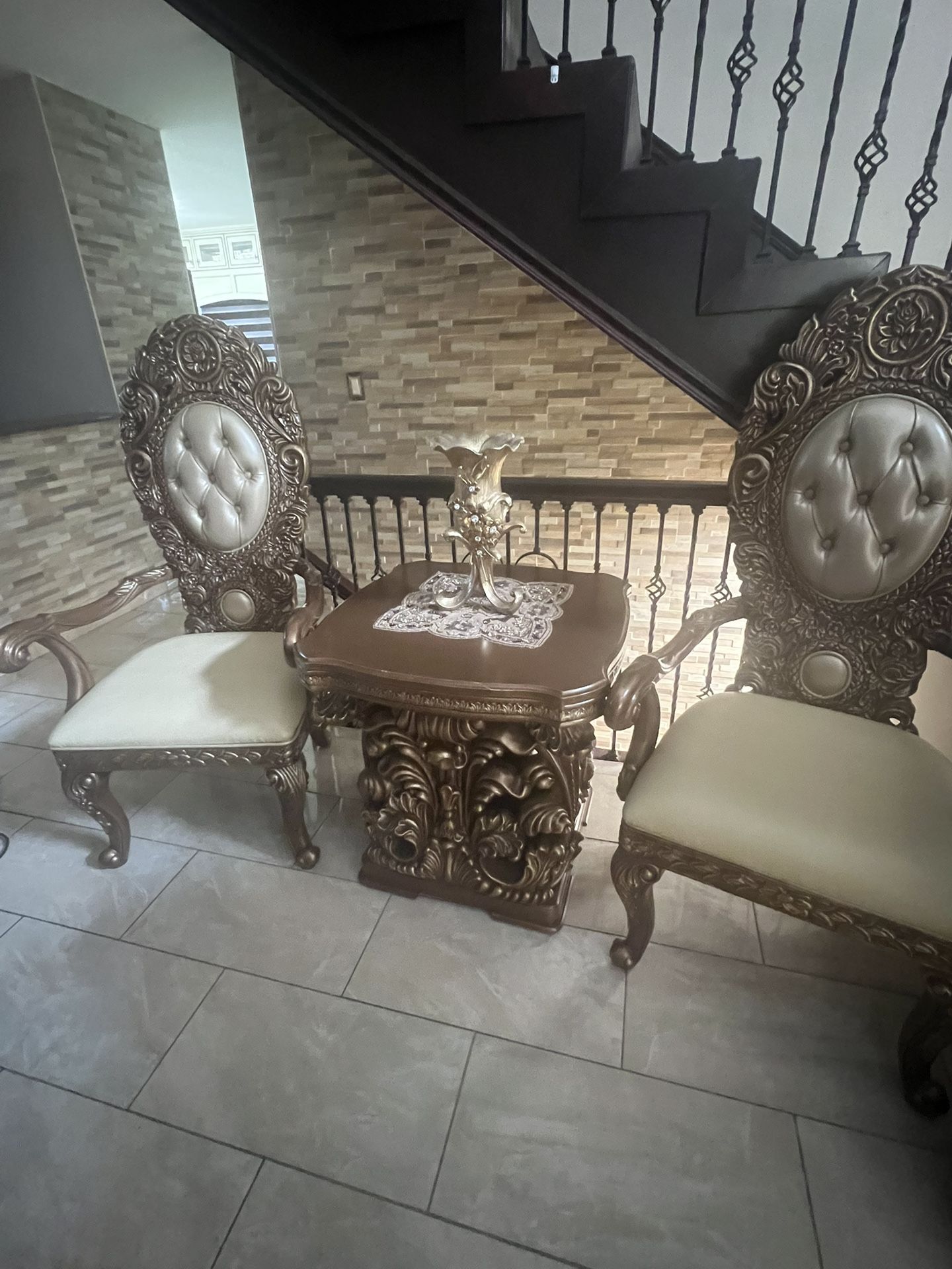 Living Room With Dinning Room Set