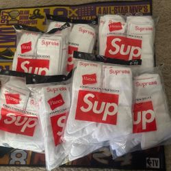 Supreme Socks