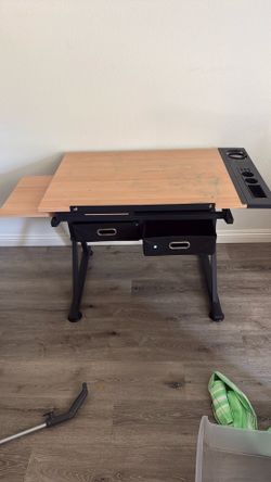Art desk