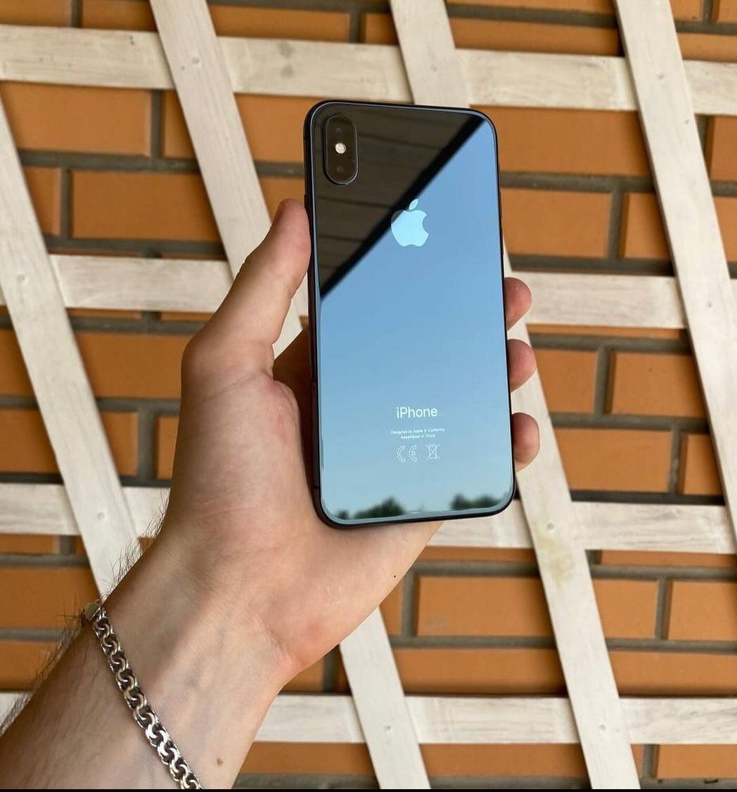 iPhone XS Unlocked With Warranty