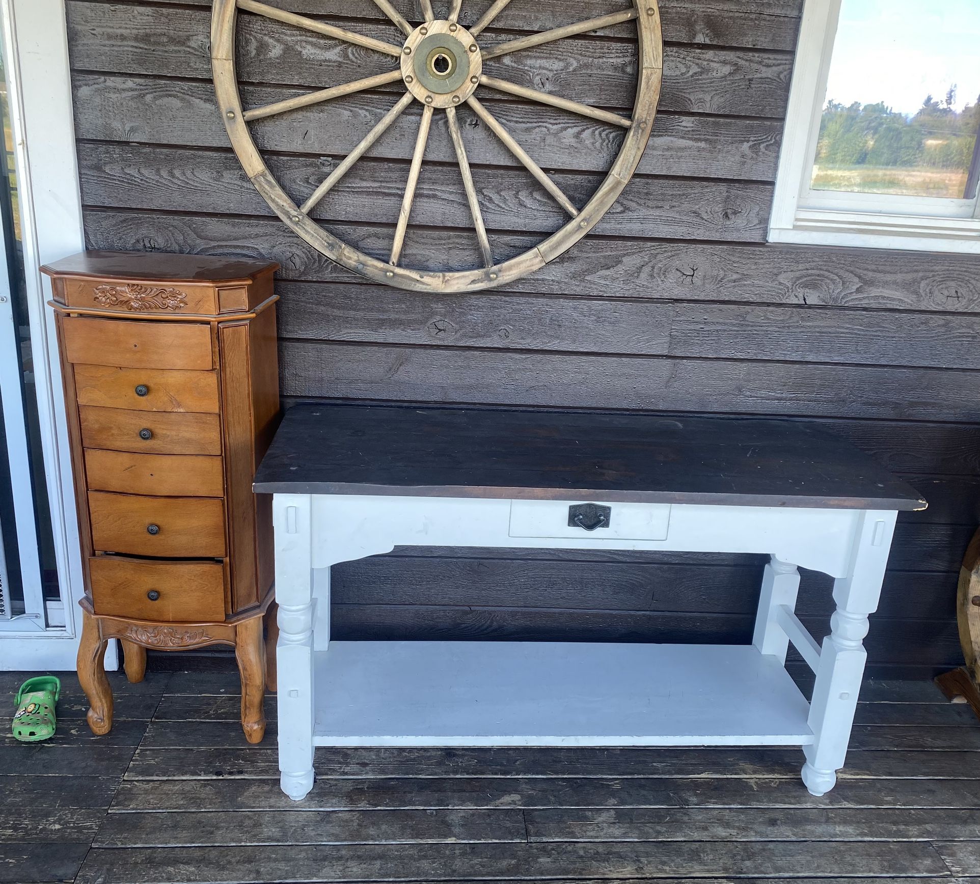 Free Furniture