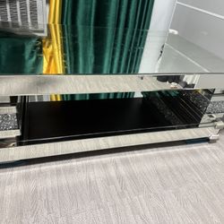 Coffee Table - Bob’s Glamour Silver Mirrored Coffee Table LIKE NEW