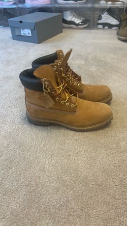 Timberlands  size 10.5  100$ firm