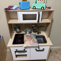 IKEA Kids kitchen W/ Accessories 