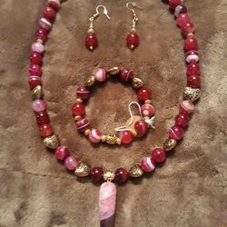 Pink agate bracelet necklace and earring set