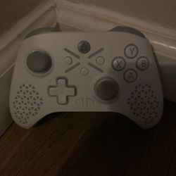 Clean White LED Xbox One Controller 