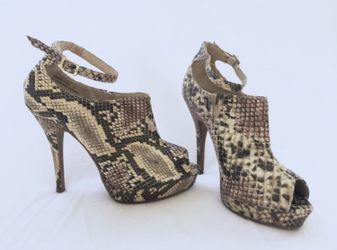 6 1/2 doll house heels