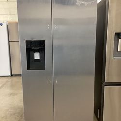 Mora 36 in 29.1 cu.ft. Side by Side Refrigerator with Water Dispenser and Ice Maker New Scratch and Dent