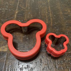 Juego de 2 piezas de cortadores de galletas de Mickey Mouse