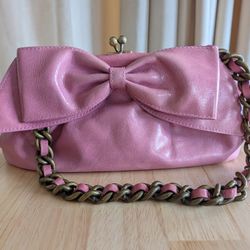 ISABELLA FIORE, PINK, GLOVE LEATHER PURSE WITH BRASS CHAIN STRAP