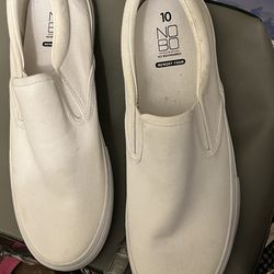 2 different sport shoes for man & woman size 10 white