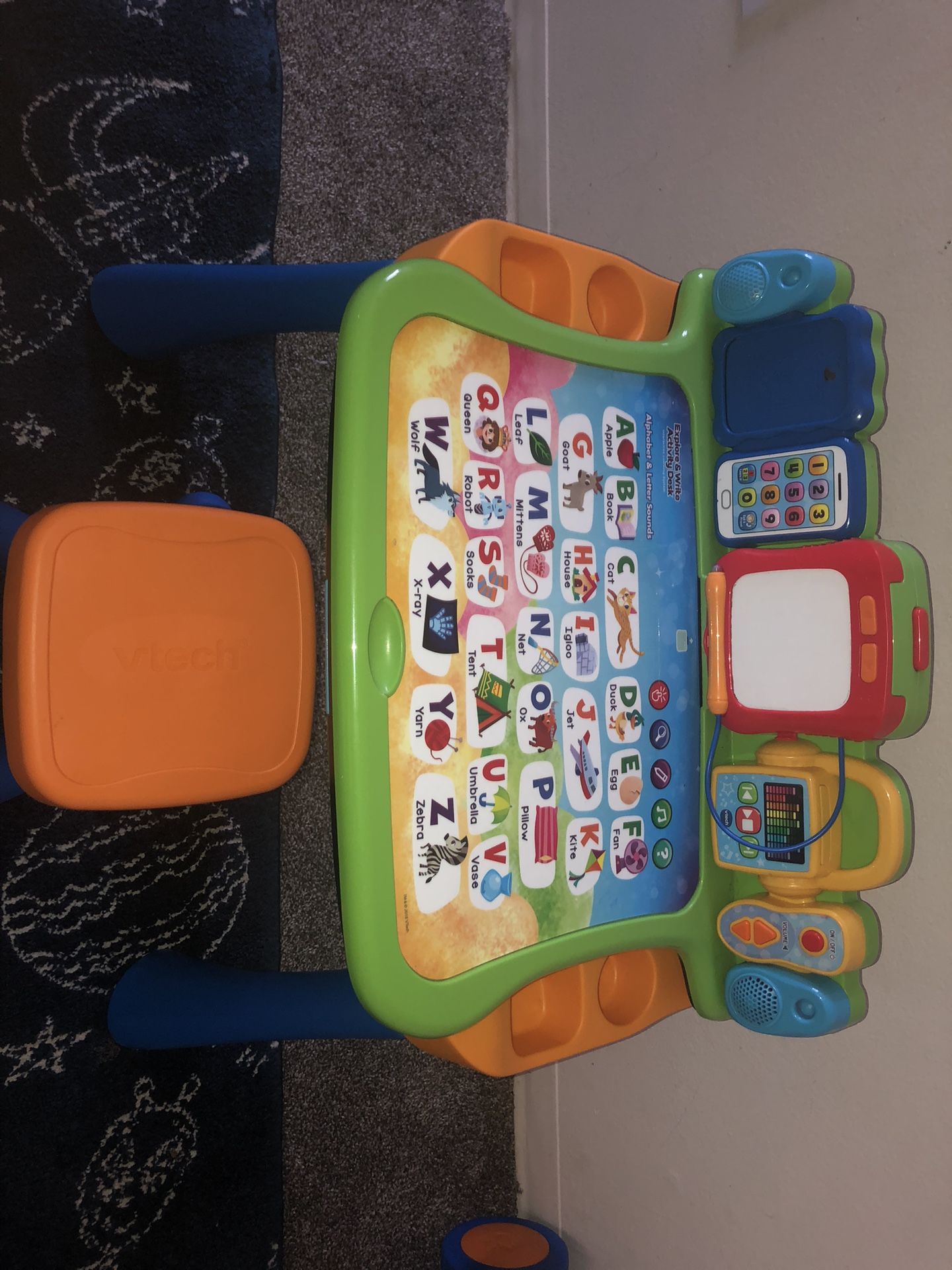 VTech Touch, Explore & Write Activity Desk