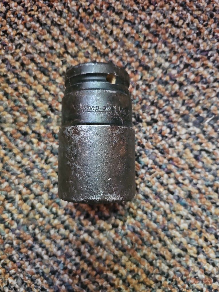 Snap On 1 1/4 Socket 