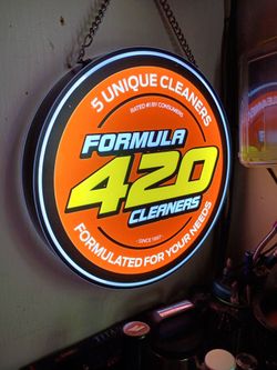 Formula 420 led wall sign
