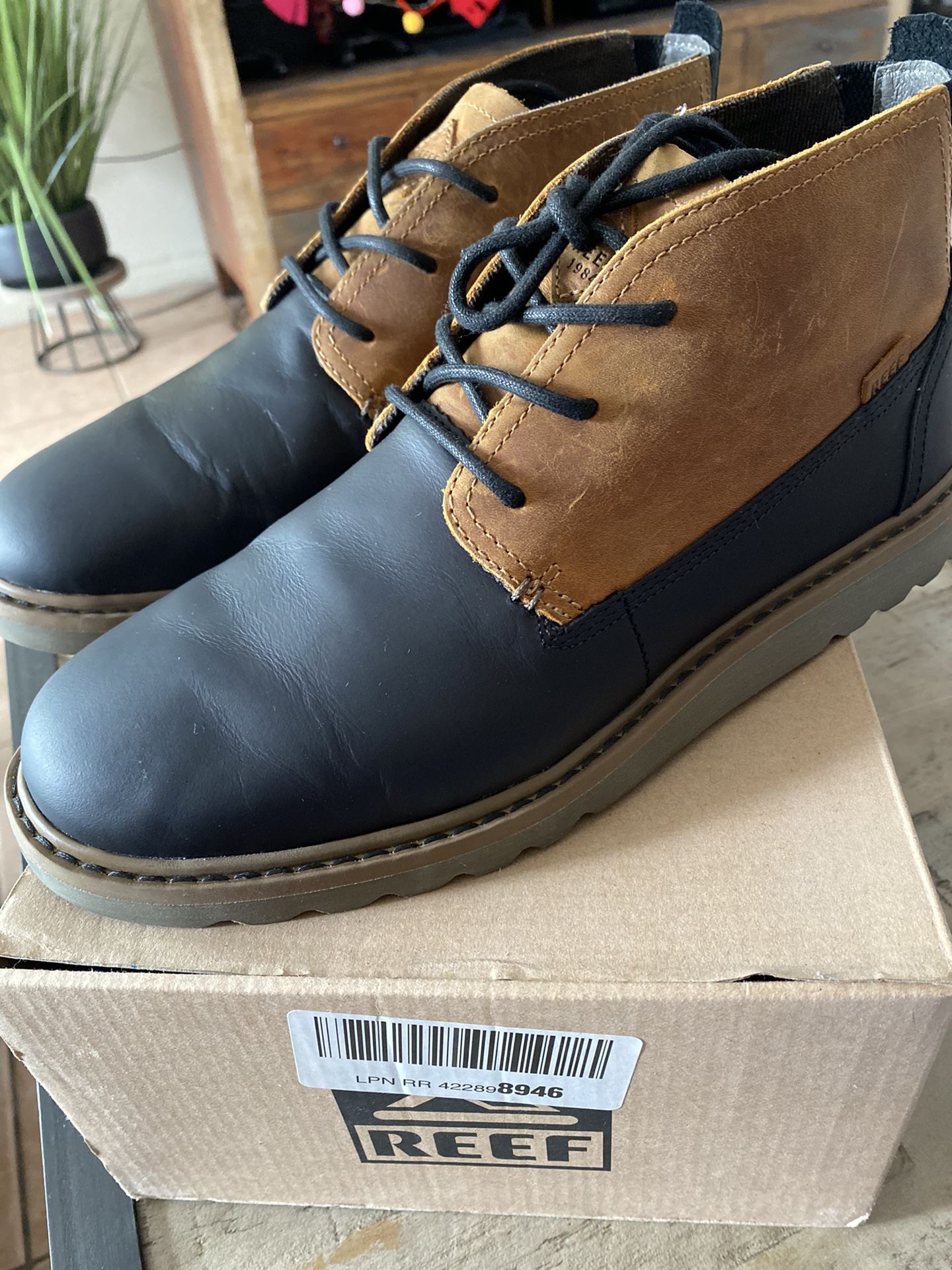 Bottes Reef Voyage Pour Femme - Taille US 6, Couleur Taupe, Neuves Avec Petits Défauts