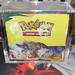 ‼️ Competitive Selling Price ‼️   Pokemon: Evolving Skies Booster Box w/ acrylic case
