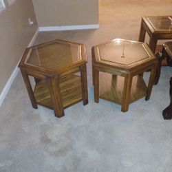 In tables with glass tops