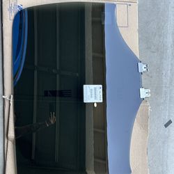 2019-2023 Dodge Ram Rear Door Glass, Left - 