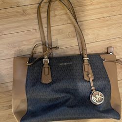 Michael Kors MK Purse Zip Top Tote