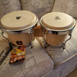 Latin Percussion LPA601-AWC with Hard Case