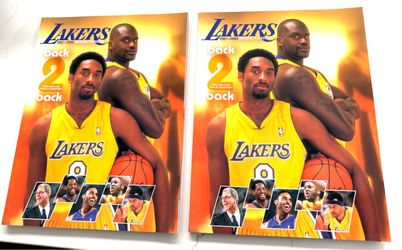 2001-2002 Los Angeles Lakers Official Yearbook Back 2 Back Kobe Bryant Shaq