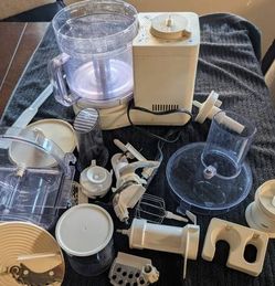Braun Multipractic Deluxe Food Processor w/ Accessories Very nice