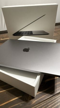 MacBook Pro (13-inch, 2016, Two Thunderbolt 3 ports)