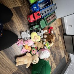 Random Toys And Stuffed Animals 