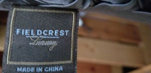 6 throw pillows 2 grey are new the rest just for display in visitor's room