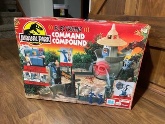 Jurassic Park Command Compound with Box