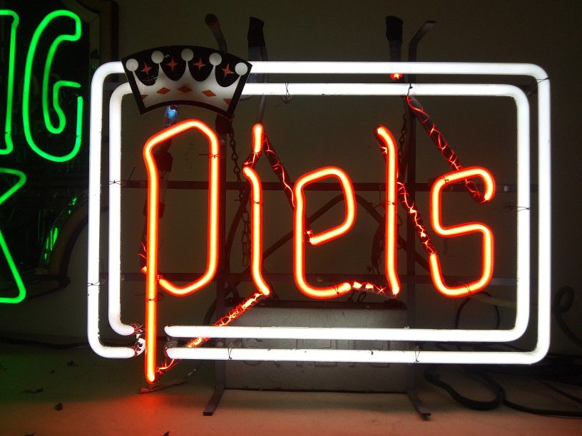 Vintage Piels Neon Sign