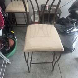 2 high chairs 