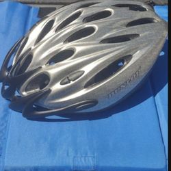 🔥 ONLY $10!! EX COND MED. SIL/BLK DUNLOP COOLHEAD ADJ. BIKE HELMET