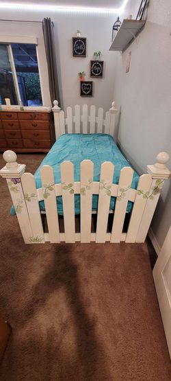 White Picket Fence Style Wood Bed Frame