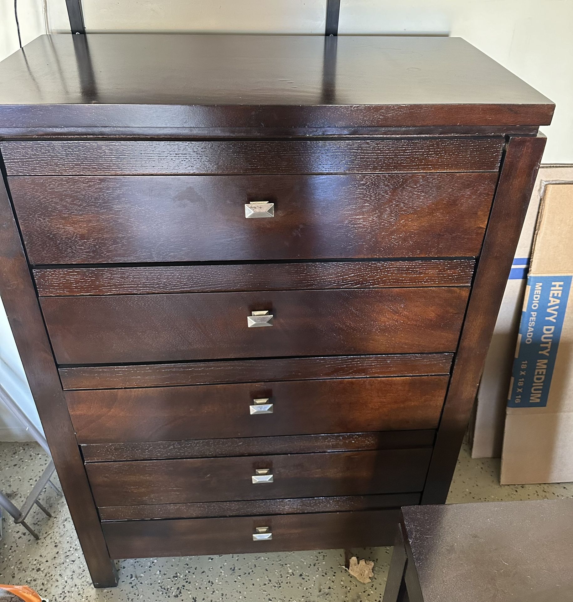 Beautiful Dark Wood Dresser & Matching Nightstand